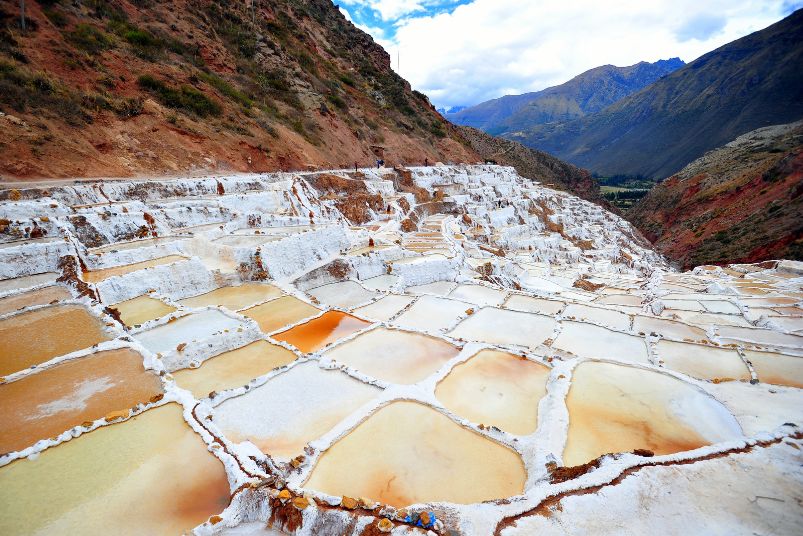 Beautiful visit to the Maras salt mines and Moray ruins