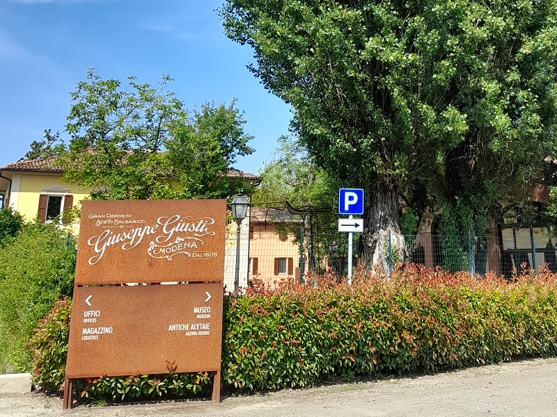 modena balsamic vinegar factory tour